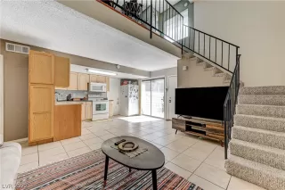 Photo #5: 2387039 Listing 