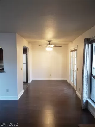 Photo #2: 2387056 Listing