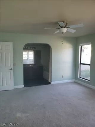 Photo #6: 2387056 Listing