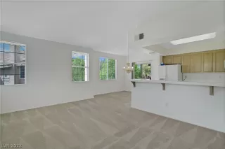 Photo #2: 2387064 Listing