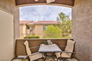 Photo #2: 2387072 Listing