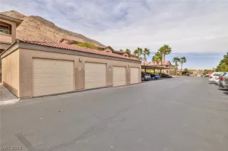 Photo #4: 2387072 Listing