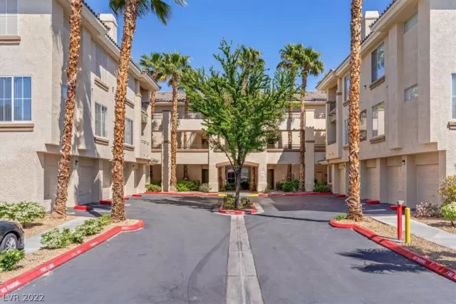 MLS: 2387080 Condo For Sale