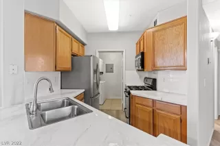 Photo #5: 2387080 Listing 