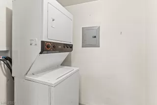 Photo #6: 2387080 Listing 