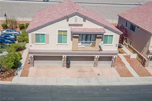 MLS: 2387095 Condo For Sale