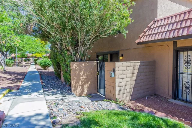 MLS: 2387116 Condo For Sale