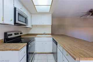 Photo #1: 2387116 Listing