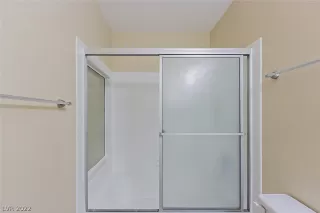 Photo #3: 2387116 Listing