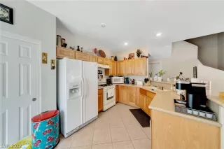 Photo #2: 2387135 Listing