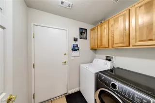 Photo #5: 2387135 Listing