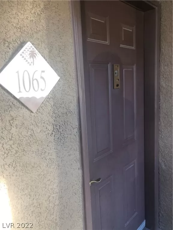 MLS: 2387165 Condo For Sale