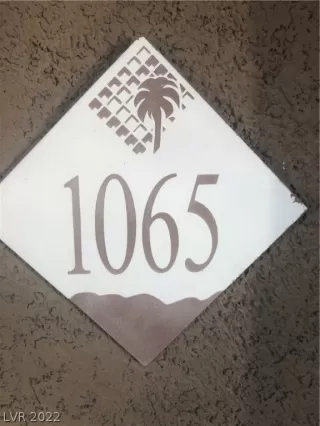 Photo #1: 2387165 Listing