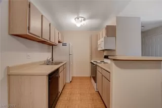 Photo #4: 2387178 Listing 