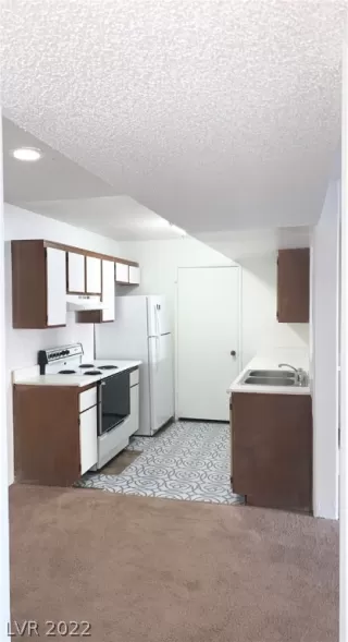 Photo #2: 2387181 Listing