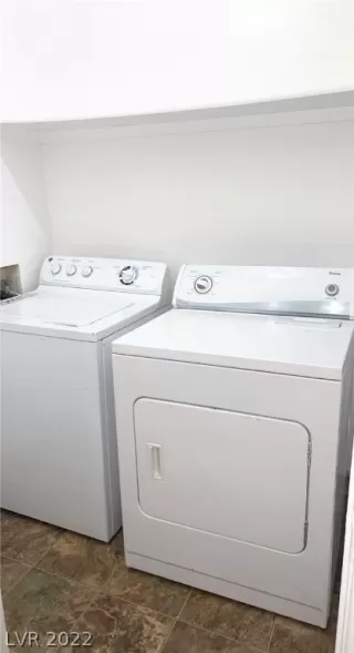 Photo #5: 2387181 Listing