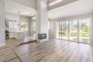 Photo #6: 2387197 Listing 