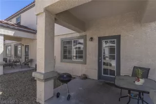 Photo #5: 2387208 Listing