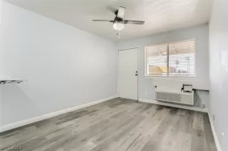 Photo #5: 2387210 Listing 