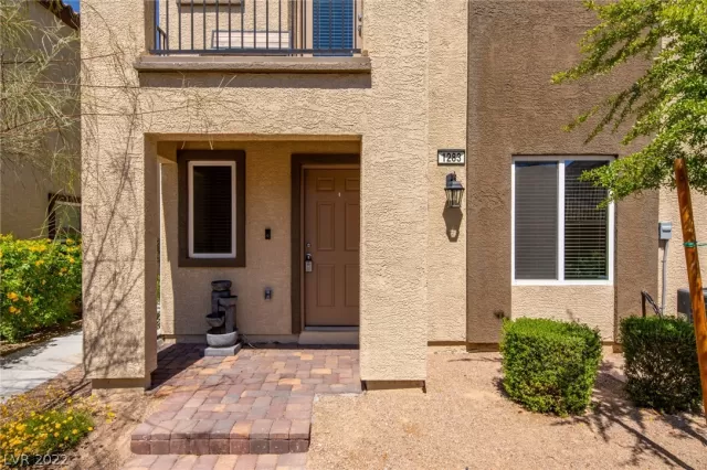 MLS: 2387216 Condo For Sale