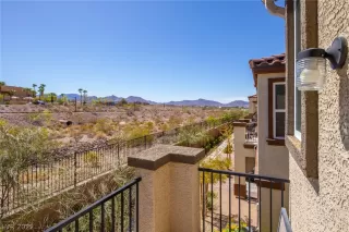 Photo #3: 2387216 Listing