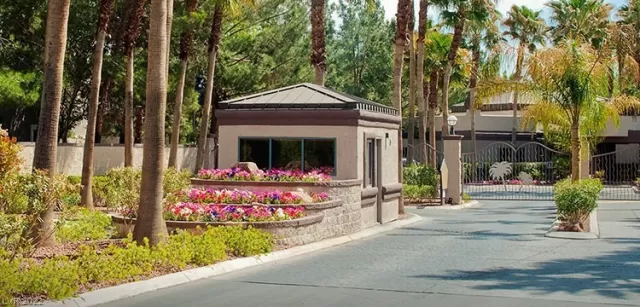 MLS: 2387225 Condo For Sale