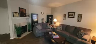 Photo #6: 2387225 Listing