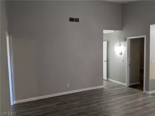 Photo #2: 2387260 Listing