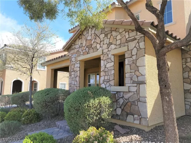 MLS: 2387264 Condo For Sale