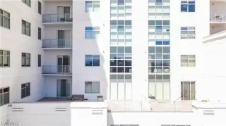 Photo #3: 2387273 Listing 