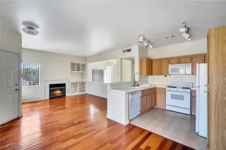 Photo #3: 2387295 Listing 