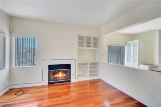 Photo #5: 2387295 Listing 