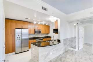 Photo #5: 2387297 Listing