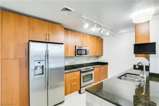 Photo #6: 2387297 Listing