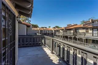 Photo #4: 2387299 Listing 