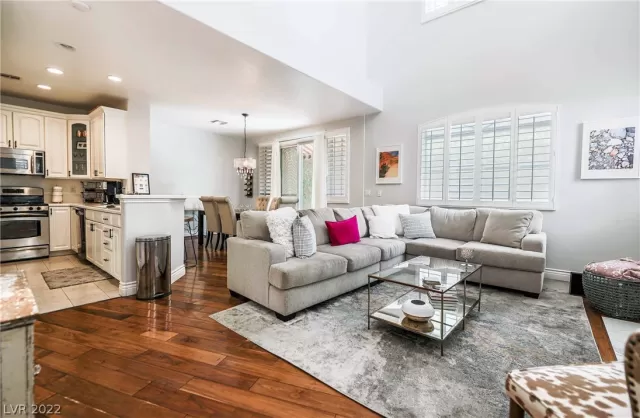 MLS: 2387313 Condo For Sale