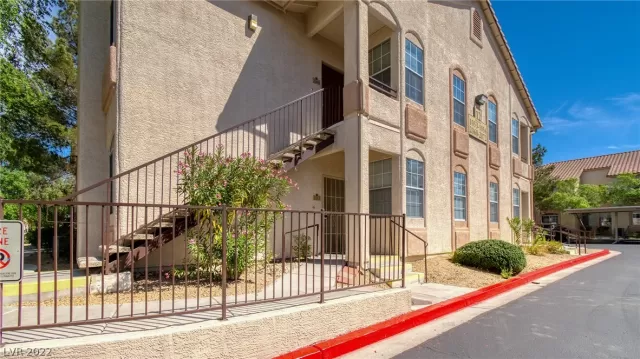 MLS: 2387321 Condo For Sale