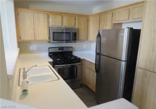 Photo #5: 2387339 Listing 