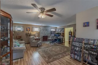 Photo #2: 2387366 Listing 