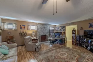 Photo #3: 2387366 Listing 