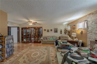 Photo #5: 2387366 Listing 