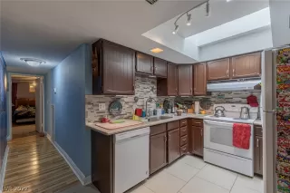 Photo #6: 2387366 Listing 