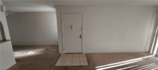 Photo #3: 2387367 Listing