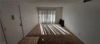 Photo #4: 2387367 Listing