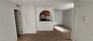 Photo #5: 2387367 Listing