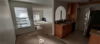 Photo #6: 2387367 Listing