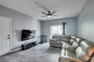 Photo #4: 2387385 Listing