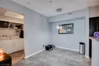 Photo #6: 2387385 Listing