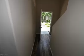 Photo #4: 2387413 Listing