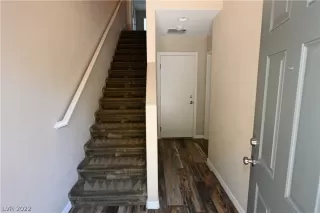 Photo #6: 2387413 Listing